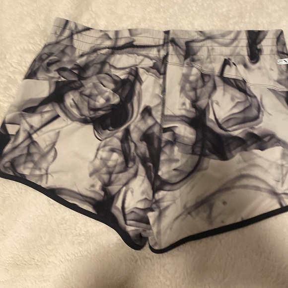 Express Core Running Shorts - Picture 2 of 4